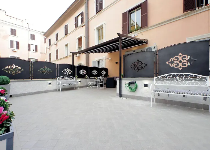 Roman Holiday Suites
